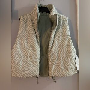 Vine & Valley Reversible Sage Geo Vest